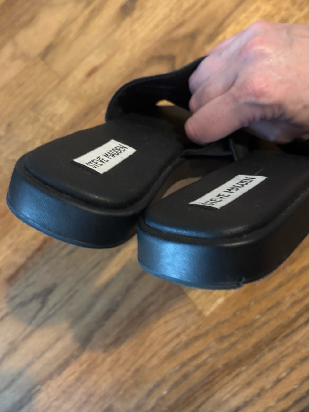 Steve Madden Black Slide Sandals size 9 - Picture 3 of 5